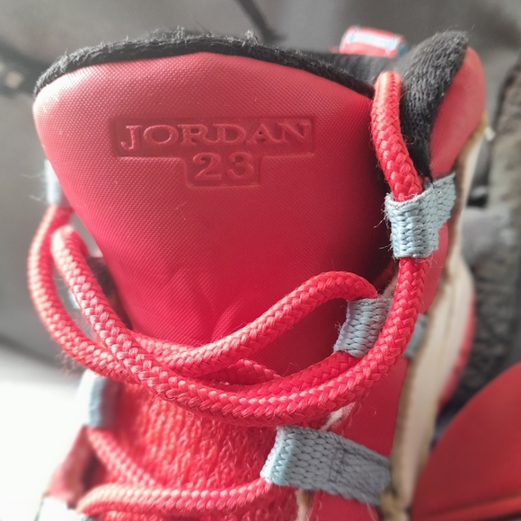 Toddler Air Jordan sz 10C - Picture 9 of 11
